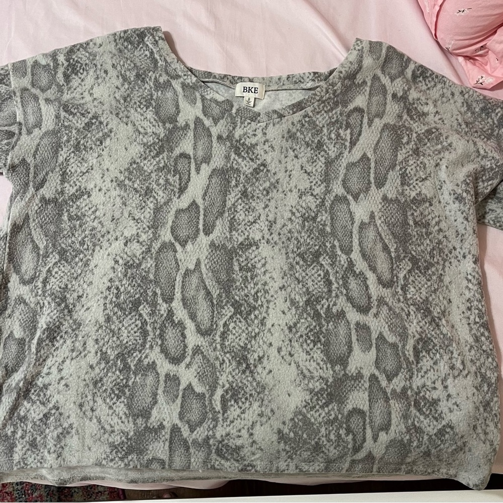 snake print v neck